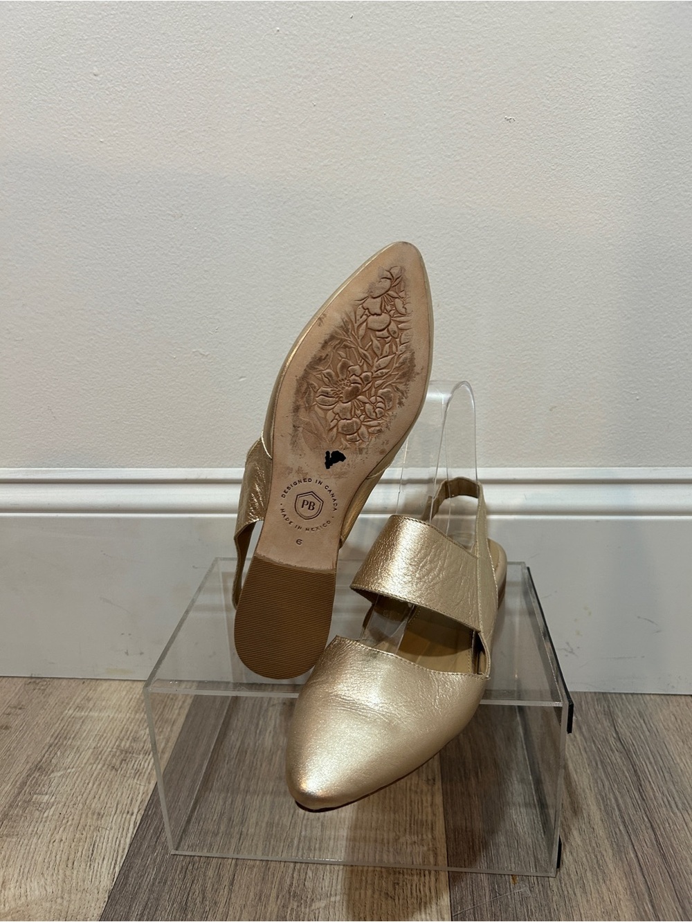 Poppy Barley Gold Metallic Pointed Toe Slingback Flats Size 6 - Picture 4 of 7